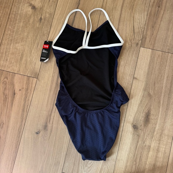 TYR Hexa Diamondfit One Piece Swimsuit Size 30 - Picture 7 of 7